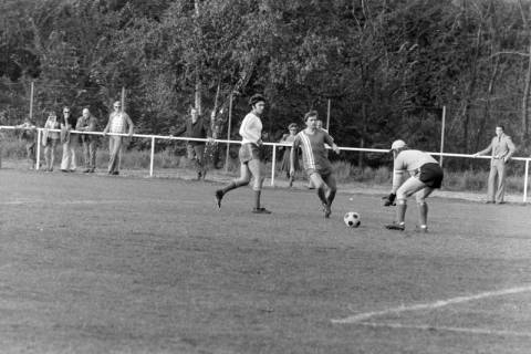 ARH NL Mellin 02-154/0012, Fußballspiel, um 1975