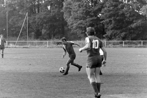 ARH NL Mellin 02-154/0014, Fußballspiel, um 1975