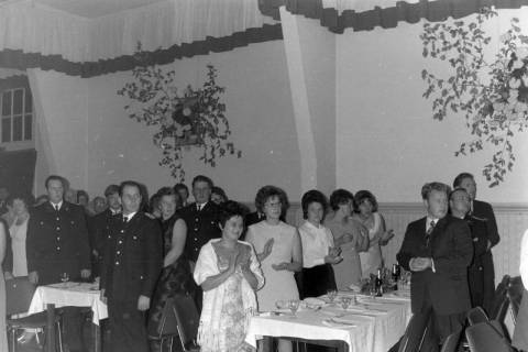 ARH NL Mellin 02-158/0010, Jubiläumsfeier zum 100-jährigen Bestehen der Feuerwehr Burgdorf(?), wohl 1971