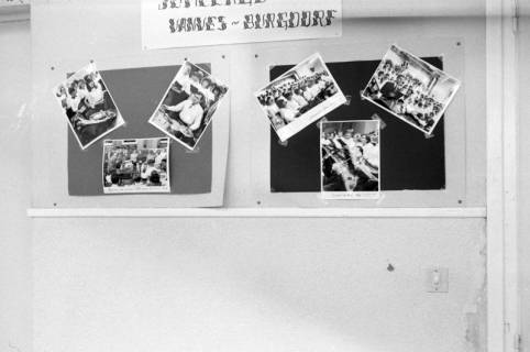ARH NL Mellin 02-164/0003, Aushängende Bilder für die Gala mit deutschen Volksliedern, aufgeführt vom Schulchor aus Burgdorf, Vanves, ohne Datum