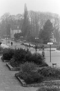 ARH NL Mellin 02-198/0007, Blick auf die Hauptstraße und das Landgrafenhaus, Bad Nenndorf, um 1970