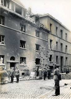 ARH Slg. Mütze 062, Erster Bombenabwurf und Schäden in der Seilerstraße 24-25, Hannover, 1940