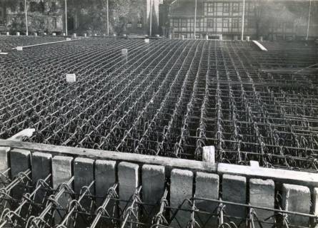 ARH Slg. Mütze 096, Stahlbewehrung am Luftschutzbunker an der Celler Straße, Hannover, 1941