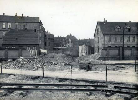 ARH Slg. Mütze 204, Durchbruch durch den Häuserblock von der Müllerstraße? aus gesehen, Hannover?, ohne Datum