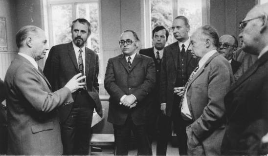 ARH Slg. Bartling 194, Mitglieder des Niedersächsischen Landtages besuchen das Sozialamt des Landkreises Neustadt am Rübenberge, 1972