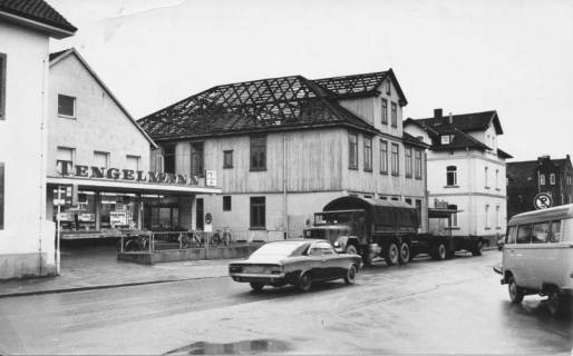 ARH Slg. Bartling 371, Wunstorfer Straße 4, Abriss des Hauses der Druckerei Sicius, Blick von der gegenüberliegenden Straßenseite nach Westen, 1971