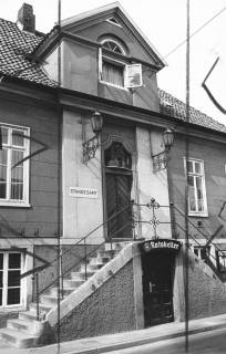 ARH Slg. Bartling 559, Ratskeller und Standesamt (im alten Rathaus), Mittelrisalit, 1973