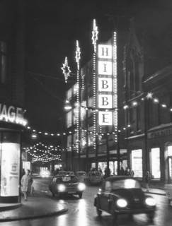 ARH Slg. Bartling 652, Marktstraße im vorweihnachtlichen Lichterglanz, 1970