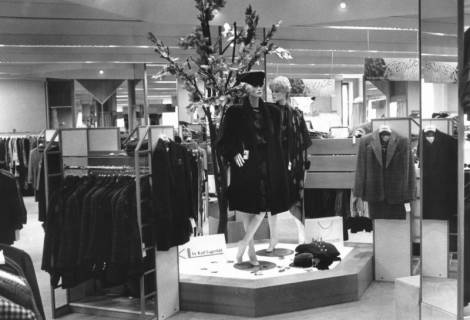 ARH Slg. Bartling 697, Marktstraße 10, Modehaus Ohlau & Hemme, um 1970