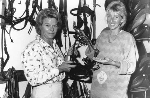 ARH Slg. Bartling 704, Leinstraße 23, Fachgeschäft für Reitsportbedarf, Inhaberin: Iris Sundermann, um 1970