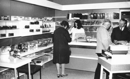 ARH Slg. Bartling 705, Mittelstraße 28, Foto-Fachgeschäft Adolf Köster, Neustadt a. Rbge, 1971