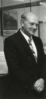 ARH Slg. Bartling 2744, Alexander Ryback, Sparkassendirektor, Porträtfoto, Neustadt a. Rbge., 1971