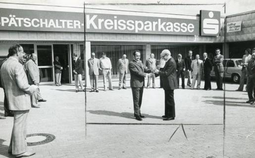 ARH Slg. Bartling 2770, Planetencenter, Ansicht des Eingangsbereichs zum Spätschalter der Kreissparkasse, Garbsen, 1974