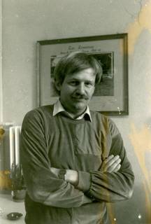 ARH Slg. Bartling 4188, Porträt von Friedrich Noack mit verschränkten Armen, Ratsherr und Ortsbürgermeister, Hagen, um 1990