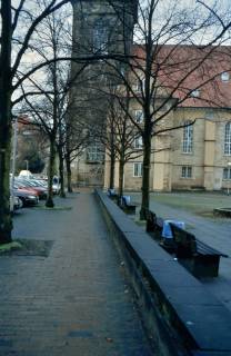ARH Slg. Bürgerbüro 101, Neustädter Markt mit Blick auf die Stadtkirche St. Johannis, Calenberger Neustadt, 2001