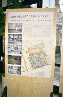 ARH Slg. Bürgerbüro 109, Ausstellungstafel zum Neustädter Markt, Calenberger Neustadt, 2001
