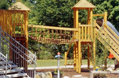 ARH Slg. Bürgerbüro 112, Klettergerüst auf einem Spielplatz, Hannover, 1999