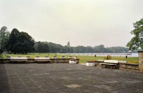 ARH Slg. Bürgerbüro 327, Strandbad mit Steg am Maschsee, Hannover-Südstadt, 1998