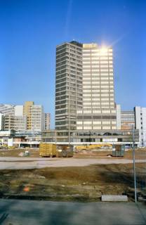 ARH Slg. Bürgerbüro 485, Gelände der ehemaligen Lindener Aktien-Brauerei  nach dem Abriss mit Blick auf das Ihme-Zentrum, Linden, 2000