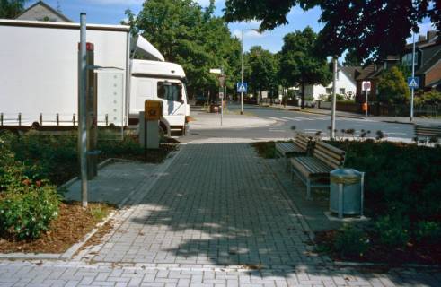 ARH Slg. Bürgerbüro 559, Blick vom Fußweg Borglingerstraße Ecke Immelmannstraße Richtung Am Fuhrenkampe, Ledeburg, zwischen 2002/2003