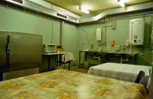 ARH Slg. Bürgerbüro 692, Küche im Luftschutzbunker unter dem Hauptbahnhof, Hannover, 1997