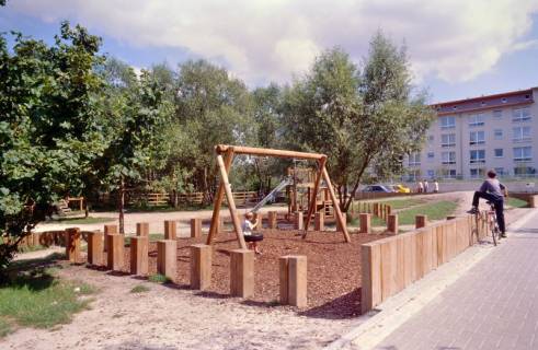 ARH Slg. Bürgerbüro 754, Spielplatz in einem Wohngebiet, Hannover, zwischen 1995/2005