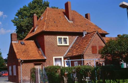 ARH Slg. Bürgerbüro 757, Gebäude der Bedürftigen-Unterkunft Rote Reihe an der Schulenburger Landstraße 197, Hainholz, zwischen 1995/2005