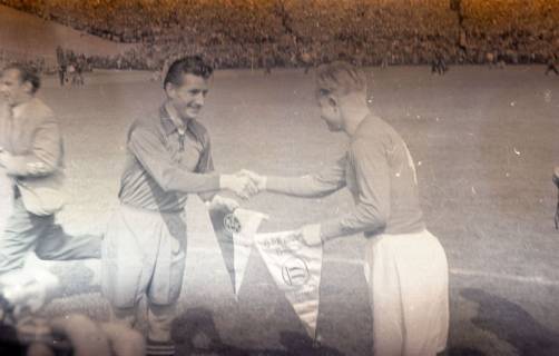 ARH Slg. Fratzer 01-005/00018, Endspiel der Deutschen Meisterschaft 1954 in Hamburg, Hannover 96 gegen Kaiserslautern, Hamburg, 1954