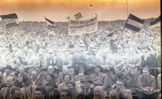ARH Slg. Fratzer 01-005/00023, Endspiel der Deutschen Meisterschaft 1954 in Hamburg, Hannover 96 gegen Kaiserslautern, Hamburg, 1954