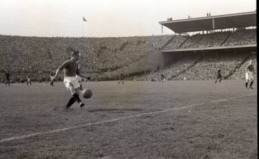 ARH Slg. Fratzer 01-007/0003, Endspiel der Deutschen Meisterschaft 1954 in Hamburg, Hannover 96 gegen Kaiserslautern, Hamburg, 1954