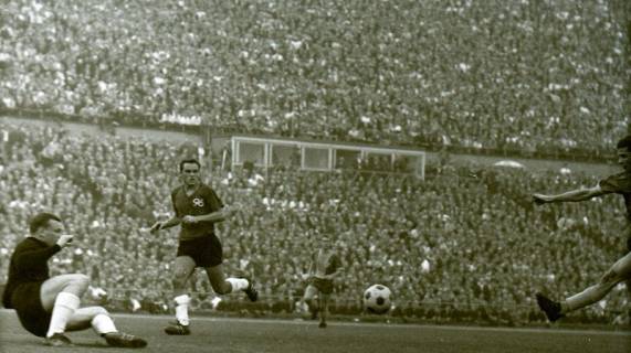 ARH Slg. Fratzer 01-0013/0004, Fußball Bundesliga 1964, Hannover 96 gegen Eintracht Braunschweig, Hannover, 1964