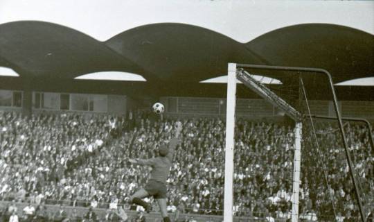 ARH Slg. Fratzer 01-0013/00010, Fußball Bundesliga 1964, Hannover 96 gegen Eintracht Braunschweig, Hannover, 1964