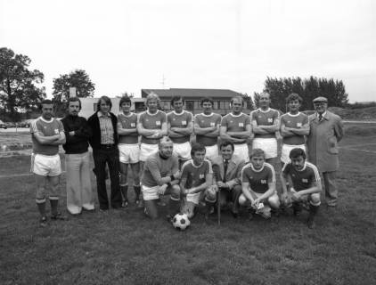 ARH Slg. Fratzer 01-007/0002, Hannover 96 alte Herren Mannschaftsfoto, 1976