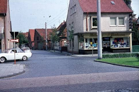 ARH Slg. Fritsche 108, Bahnhofstraße mit Blick zum Brandende, Burgdorf, ohne Datum