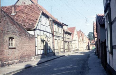 ARH Slg. Fritsche 147, Mittelstraße mit Blick zur Sackstraße, Burgdorf, ohne Datum