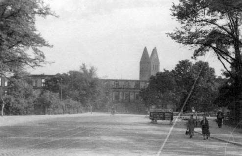 ARH Slg. Janthor 0054, Hinter dem Leineschloss, Hannover, 1945