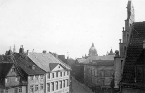 ARH Slg. Janthor 0139, Auf dem Dach des Hauses Burgstraße 42, Hannover, 1942