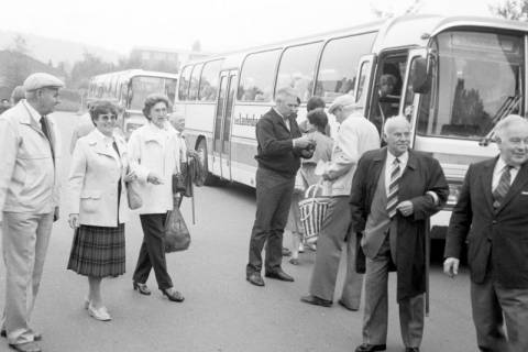 ARH Slg. Weber 02-016/0001, Busausflug des gemischten Chors "Harmonie", zwischen 1980/1990
