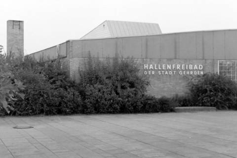 ARH Slg. Weber 02-022/0018, Hallenfreibad der Stadt Gehrden, zwischen 1980/1990