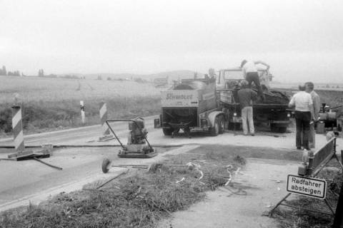 ARH Slg. Weber 02-026/0002, Ausbesserungsarbeiten am Radweg an der Kreisstraße von Northen nach Everloh, zwischen 1980/1990