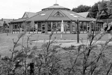 ARH Slg. Weber 02-031/0012, Kindertagesstätte am Beethovenring im Baugebiet Langes Feld, Gehrden, zwischen 1990/2000