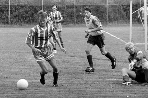 ARH Slg. Weber 02-036/0013, Ein Fußballturnier mit der Mannschaft von Everloh-Ditterke, zwischen 1980/1990