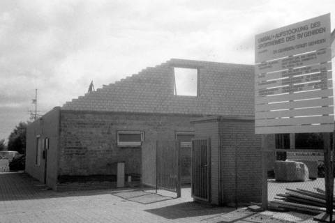ARH Slg. Weber 02-039/0001, Umbau und Erweiterung des Sportheims des SV Gehrden an der Lange Feldstraße, Gehrden, zwischen 1980/1990