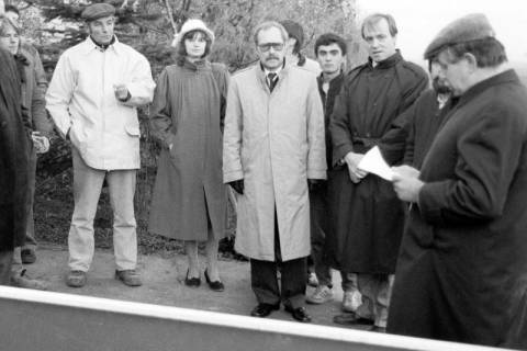 ARH Slg. Weber 02-039/0009, Baumpflanzung an der Stadtgrenze zwischen Gehrden und Ronnenberg, zwischen 1980/1990