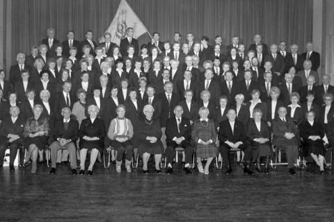 ARH Slg. Weber 02-052/0005, Gruppenfoto des gemischten Chors "Harmonie" Gehrden, zwischen 1980/1990