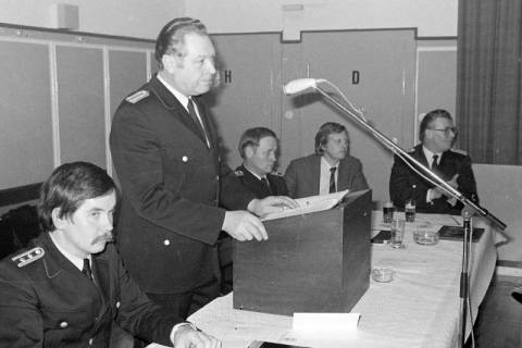 ARH Slg. Weber 02-055/0012, Jahreshauptversammlung der Ortsfeuerwehr im Gasthaus Behnsen, Leveste, zwischen 1980/1990