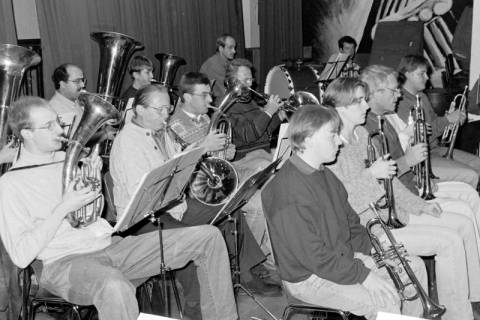 ARH Slg. Weber 02-059/0001, Probenarbeit des Musikkorps der Schützengesellschaft Ottomar-von-Reden, Gehrden, zwischen 1980/1990