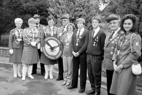ARH Slg. Weber 02-073/0012, Proklamation des Schützenkönigs der Schützengesellschaft Lemmie, 1986