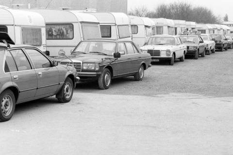 ARH Slg. Weber 02-074/0018, Frühjahrstreffen der Campingfreunde Gehrden mit Teilnehmern aus Norddeutschland, der Niederlande und Dänemark auf dem Festplatz Lange Feldstraße, Gehrden, zwischen 1980/1990