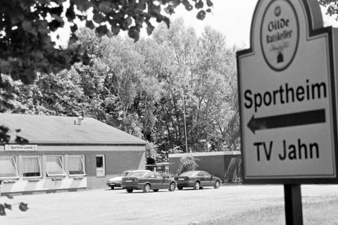 ARH Slg. Weber 02-100/0001, Sportheim des TV Jahn Leveste, zwischen 1980/1990